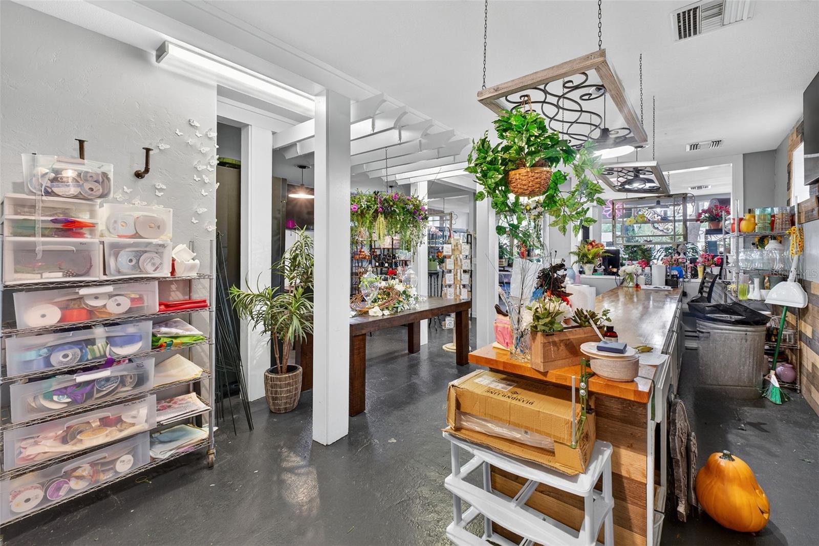 WOODMONT HEIGHTS - Commercial Sale