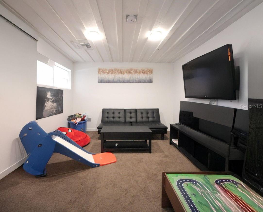 WOODMONT HEIGHTS - Commercial Sale