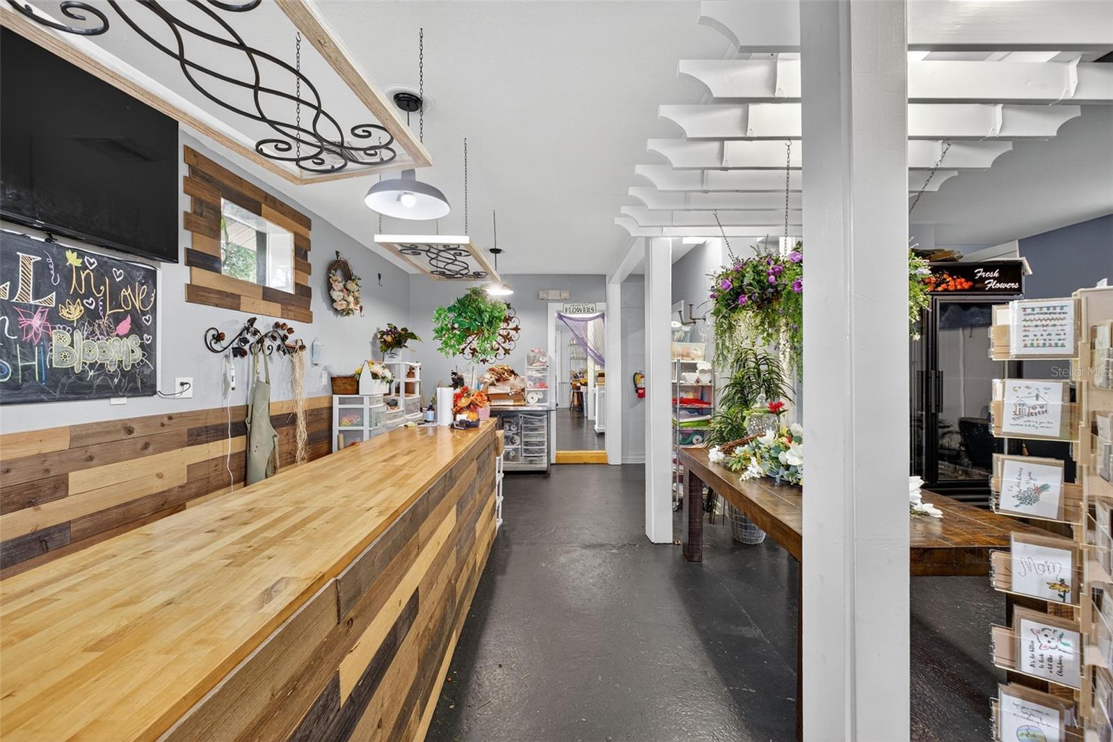 WOODMONT HEIGHTS - Commercial Sale