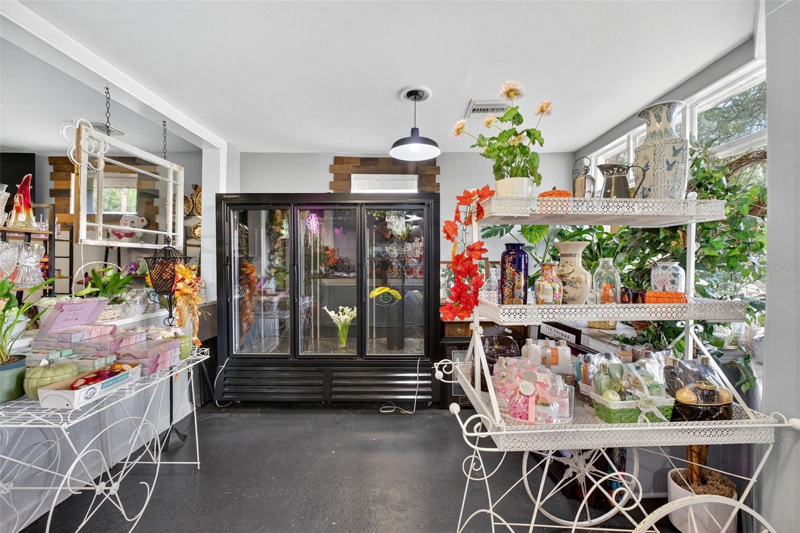 WOODMONT HEIGHTS - Commercial Sale