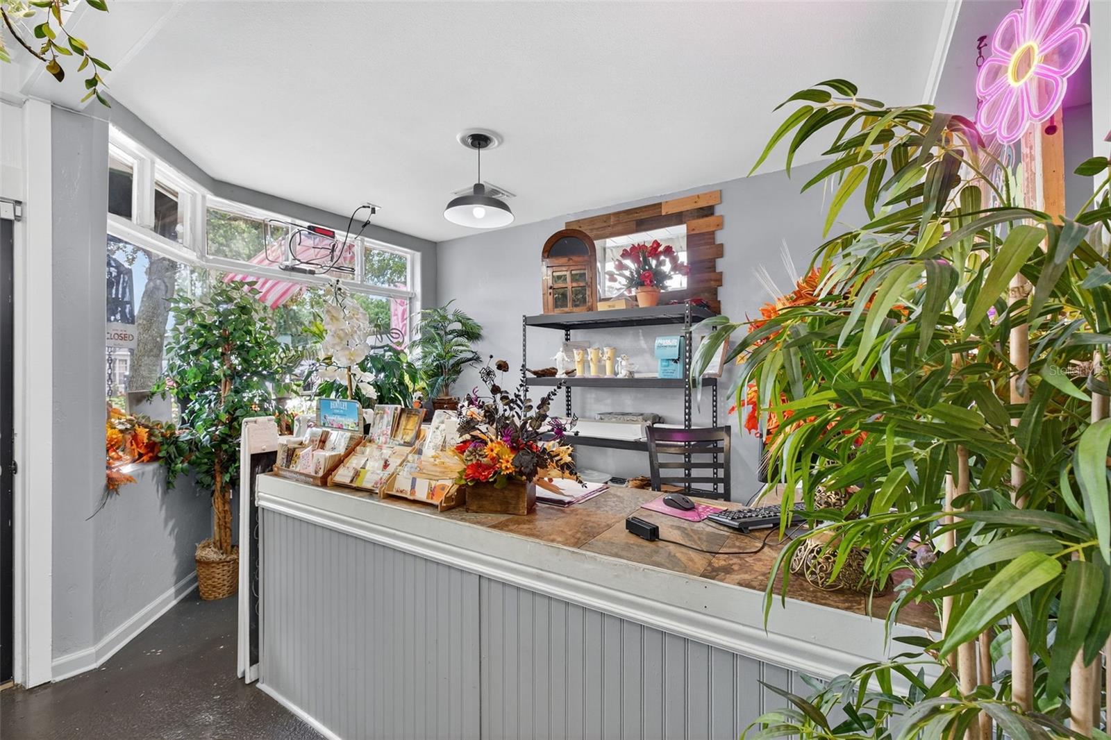 WOODMONT HEIGHTS - Commercial Sale