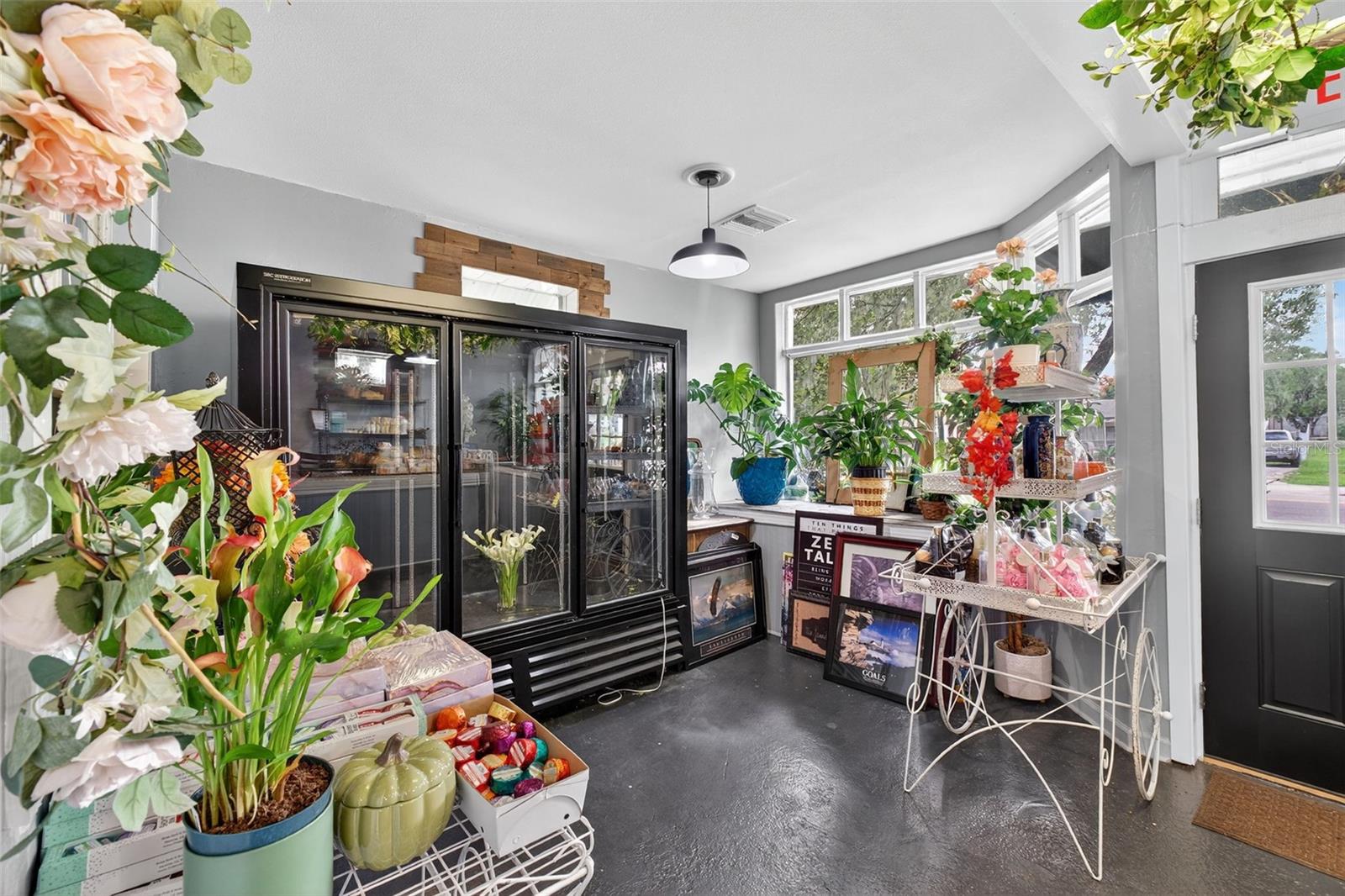 WOODMONT HEIGHTS - Commercial Sale