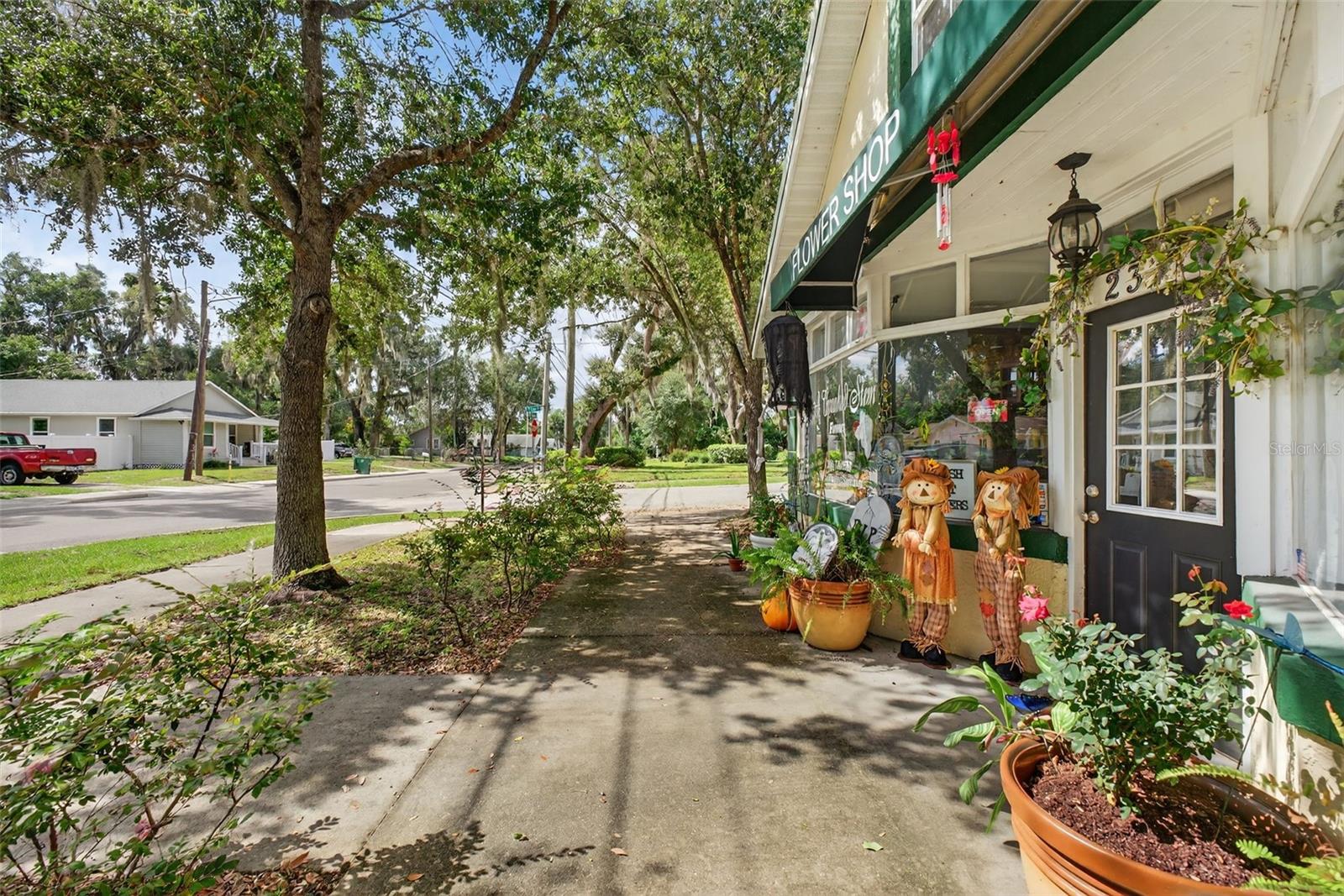 237 E PLYMOUTH AVENUE