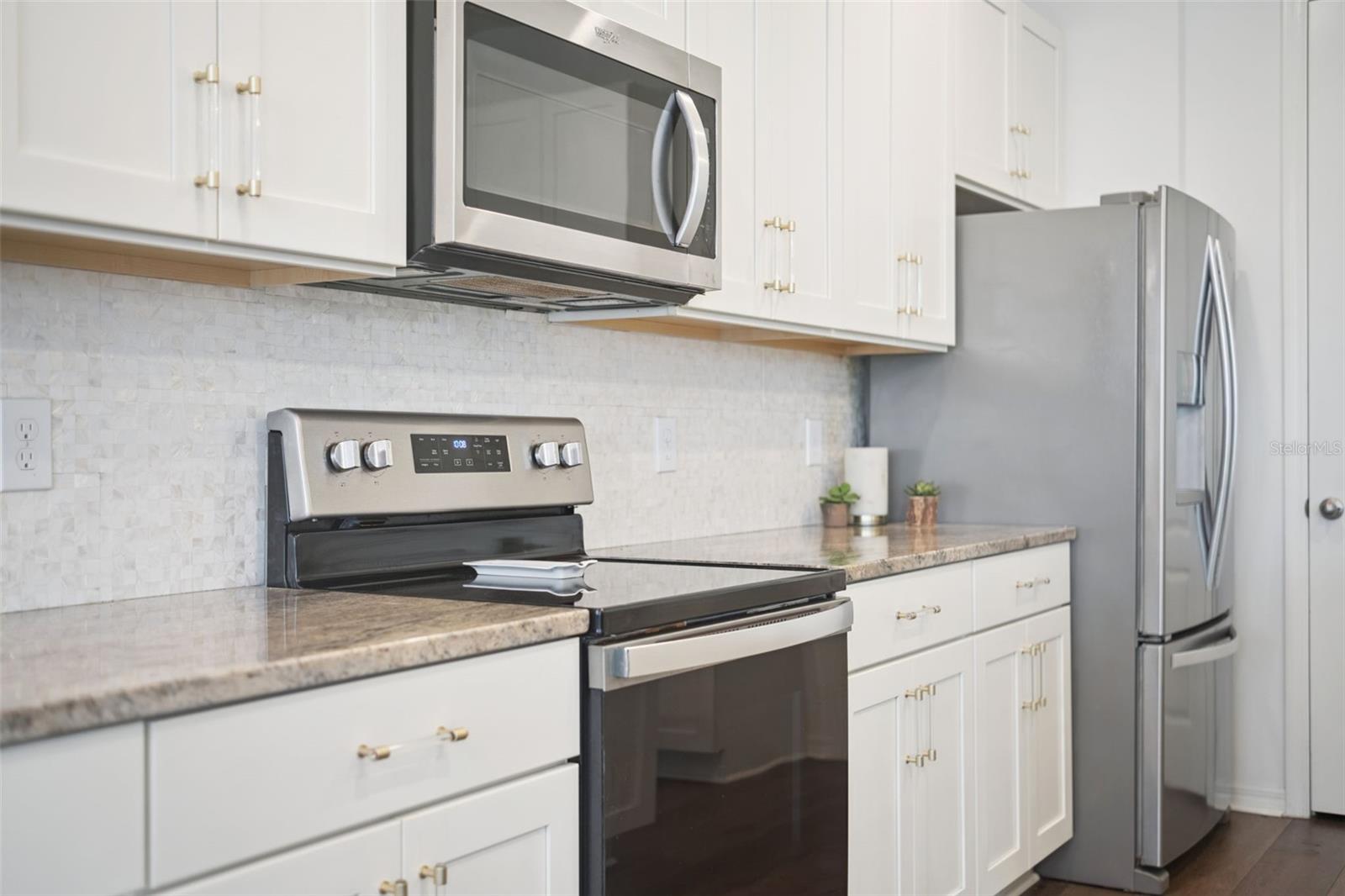 SWEETWATER GOLF & COUNTRY CLUB - Residential