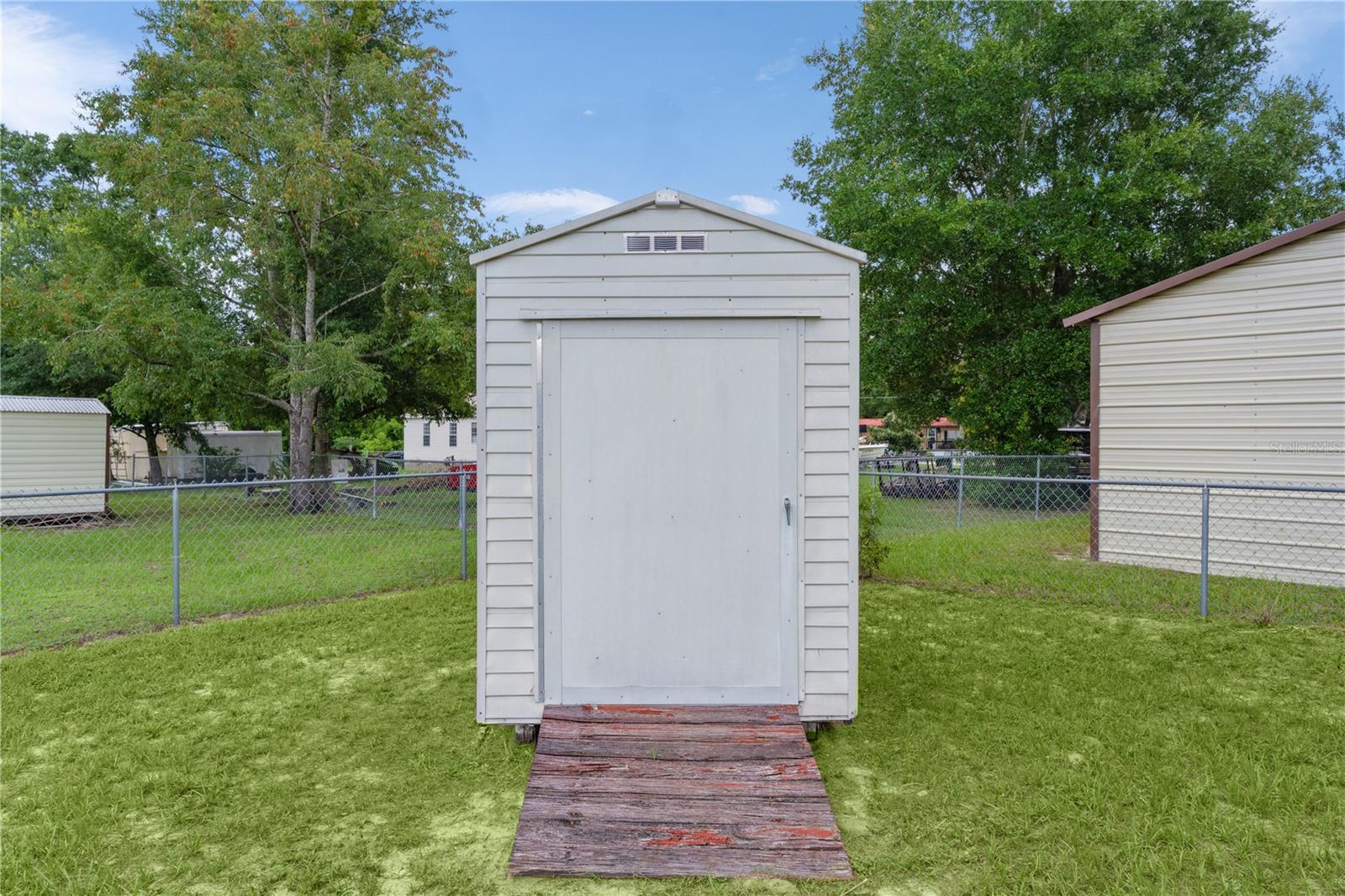 LITTLE LAKE WEIR - Residential