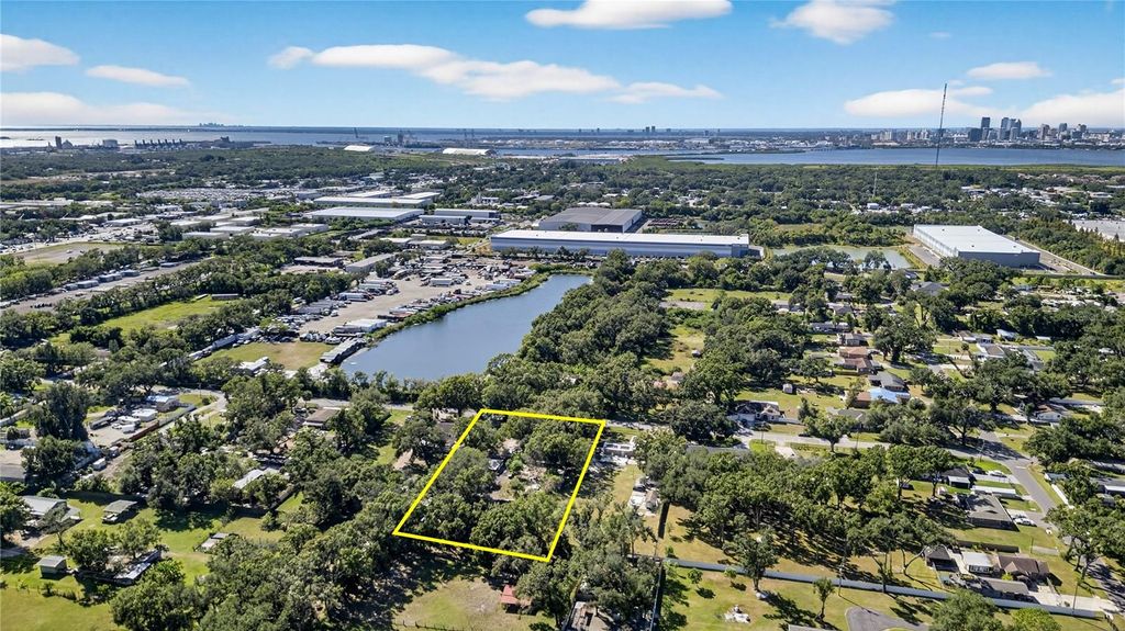 Photo of 2014 S 58th St, Tampa, FL 33619 (MLS # TB8441143)