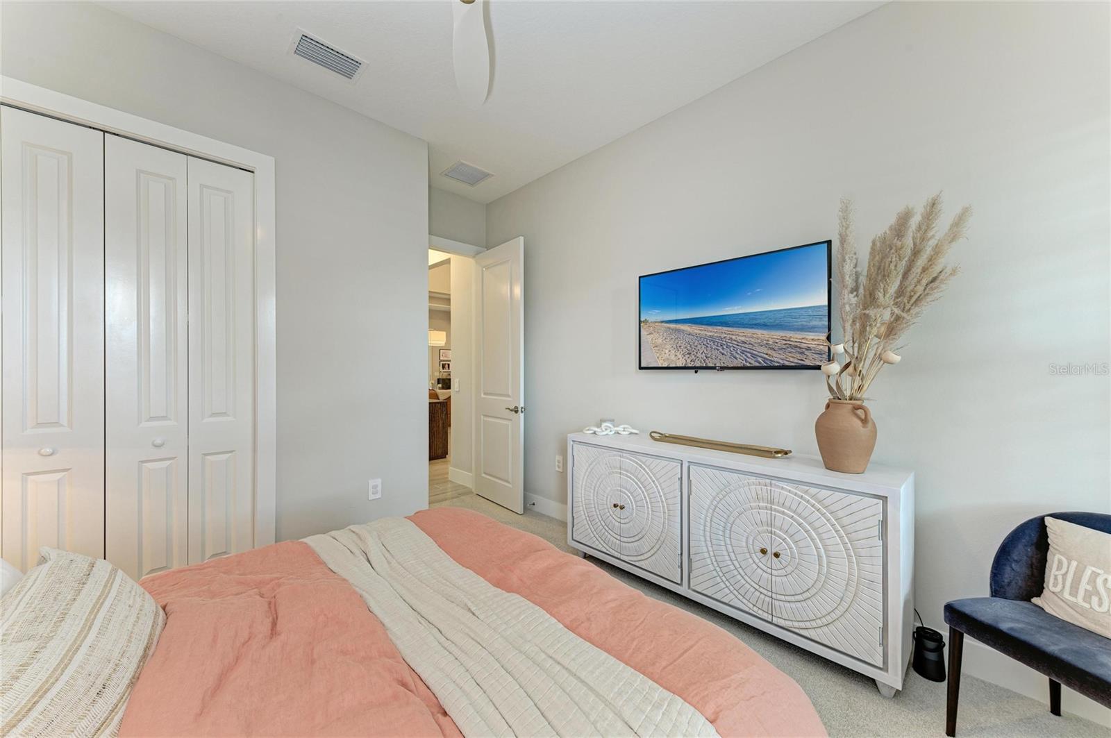 LAKEHOUSE COVE/WATERSIDE PH 5 - Residential