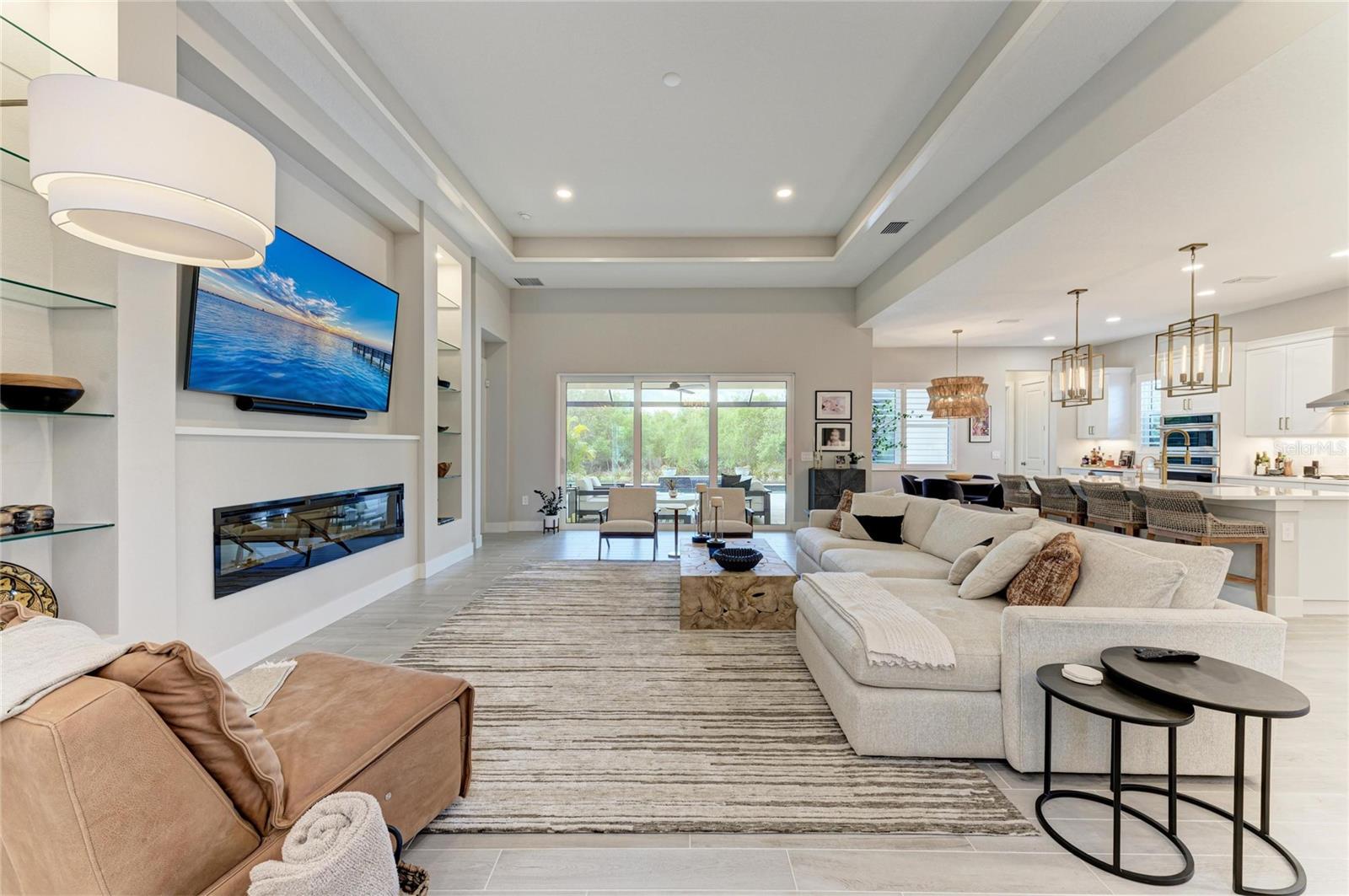 LAKEHOUSE COVE/WATERSIDE PH 5 - Residential