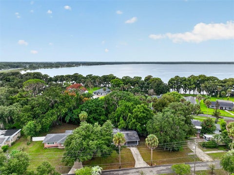 1305 Orange Avenue, Tavares, FL 32778