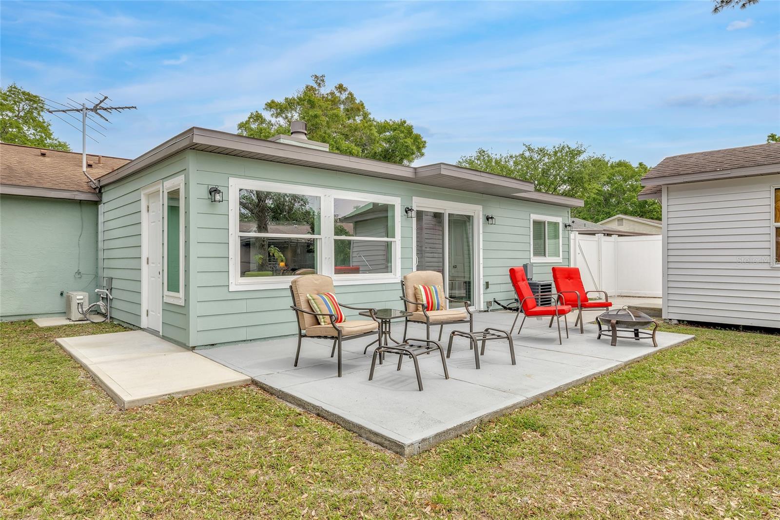 COUNTRY RUN UNIT 1 - Residential