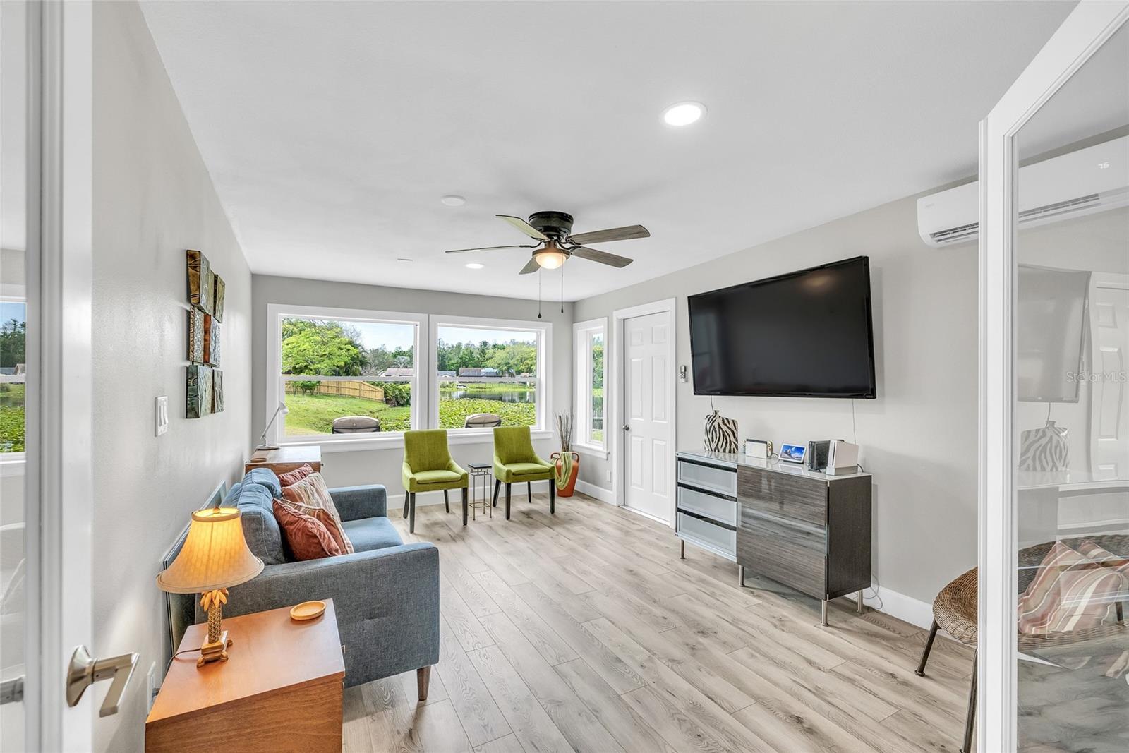 COUNTRY RUN UNIT 1 - Residential