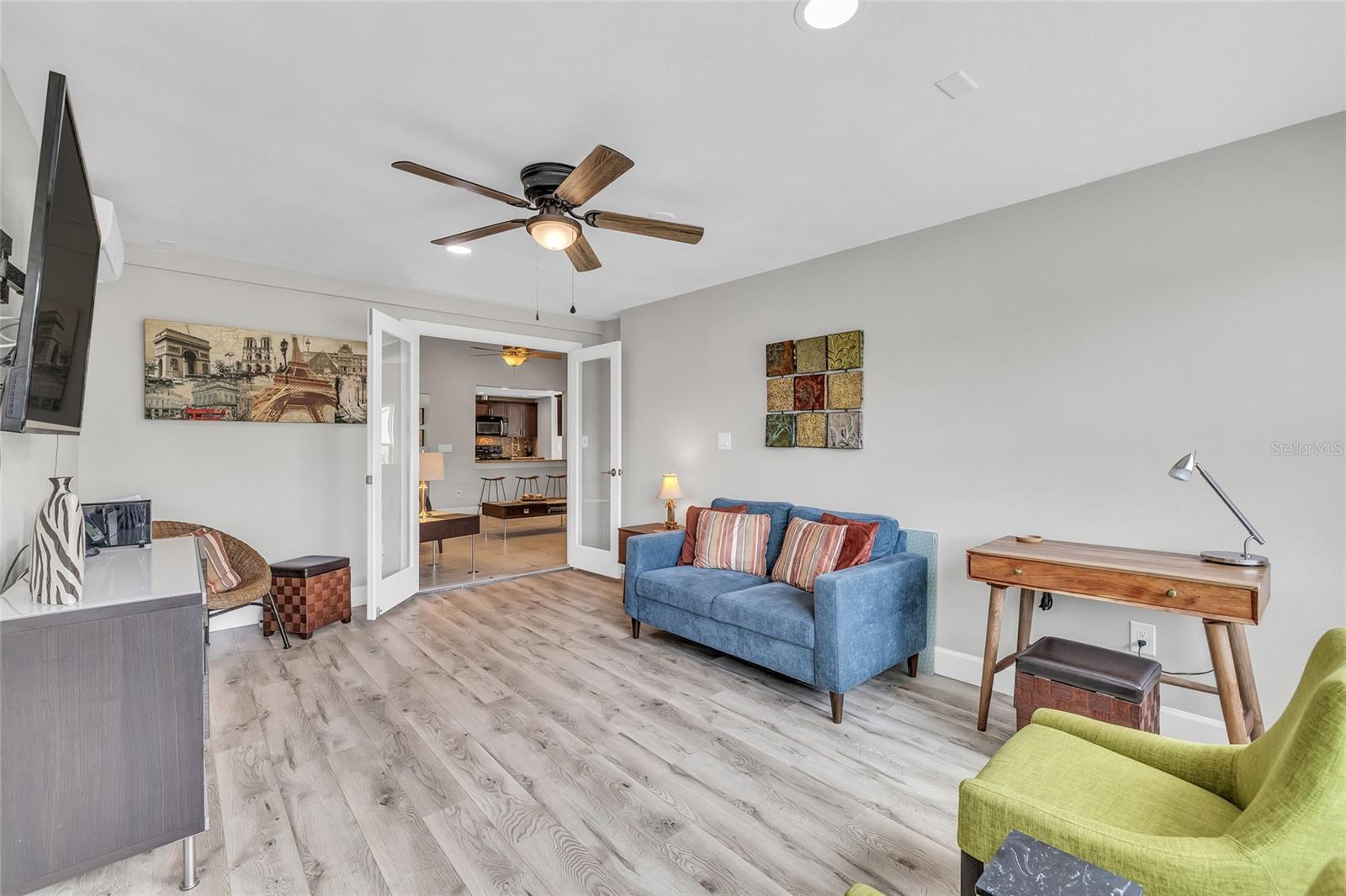 COUNTRY RUN UNIT 1 - Residential