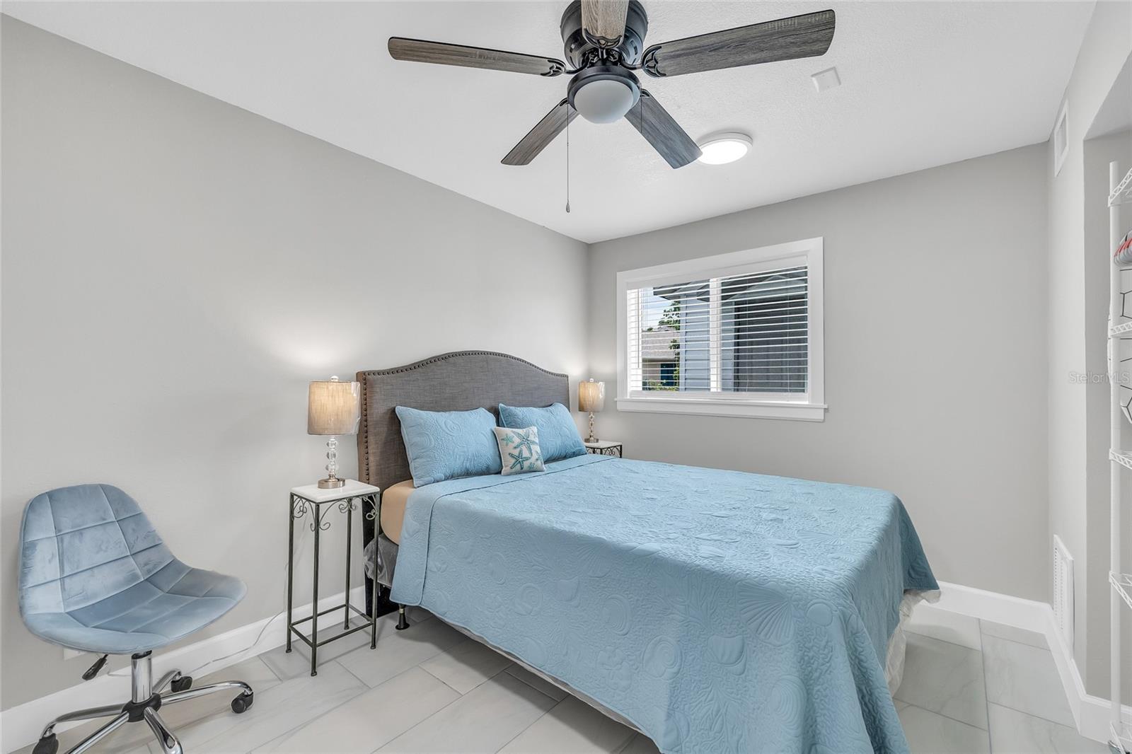 COUNTRY RUN UNIT 1 - Residential
