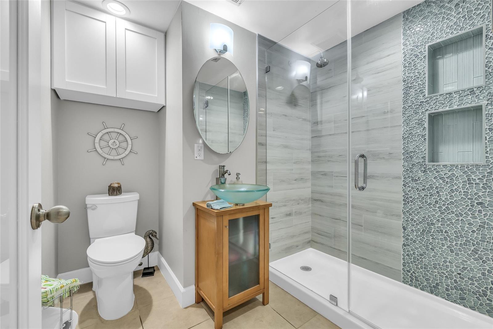 COUNTRY RUN UNIT 1 - Residential