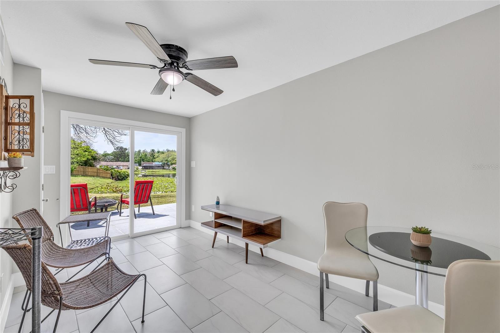 COUNTRY RUN UNIT 1 - Residential