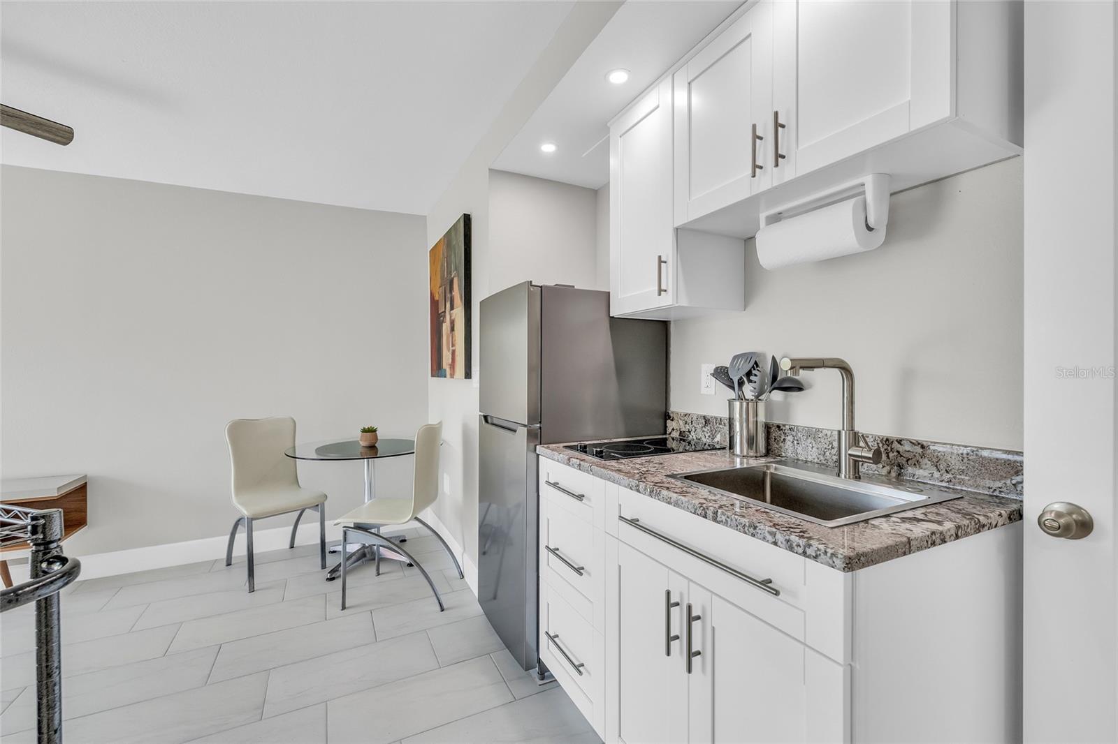 COUNTRY RUN UNIT 1 - Residential