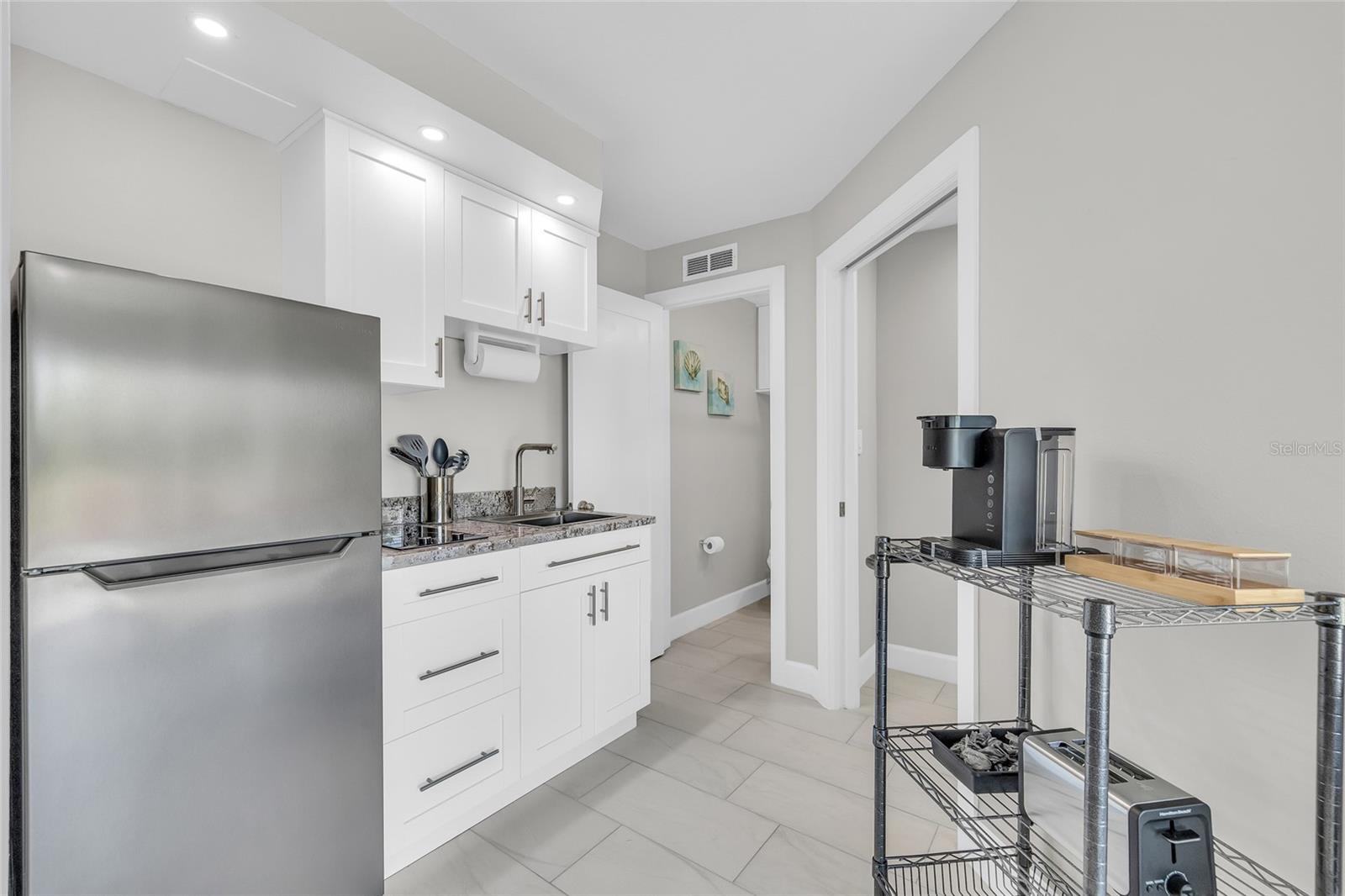 COUNTRY RUN UNIT 1 - Residential