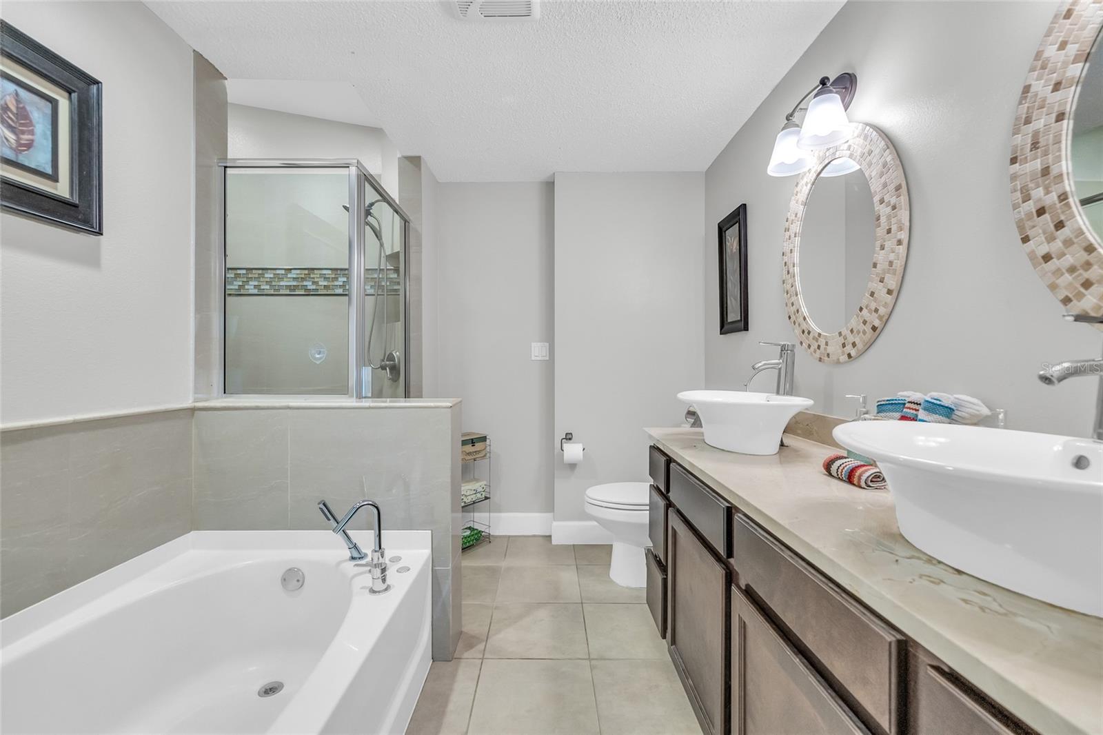 COUNTRY RUN UNIT 1 - Residential