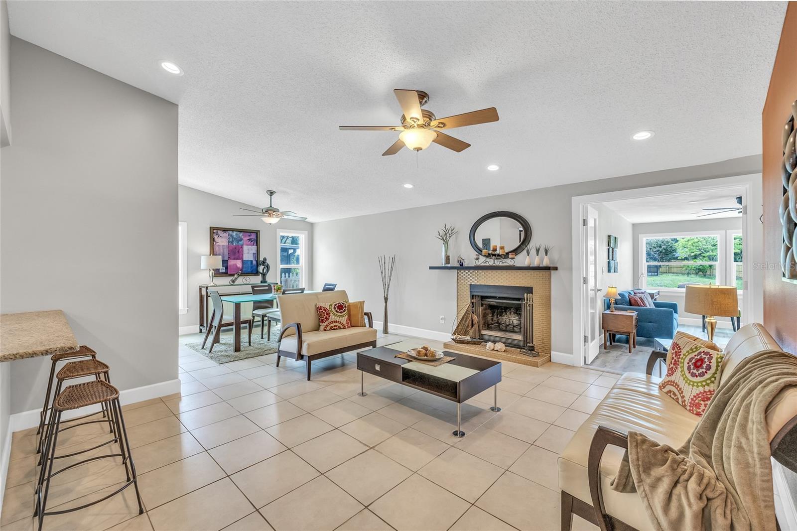 COUNTRY RUN UNIT 1 - Residential