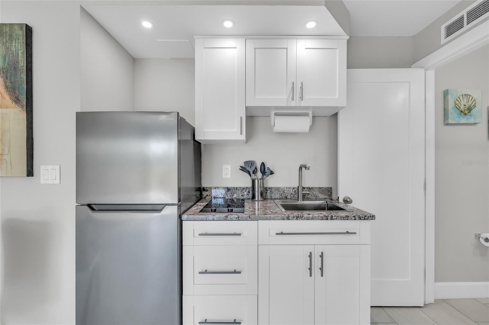 COUNTRY RUN UNIT 1 - Residential