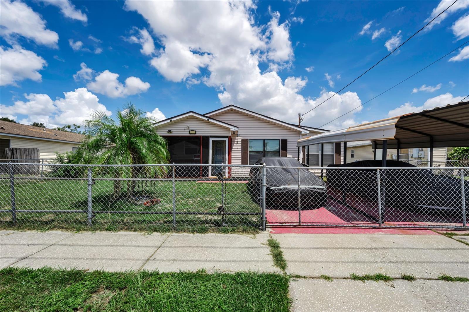 7526 CAROLTON CIRCLE