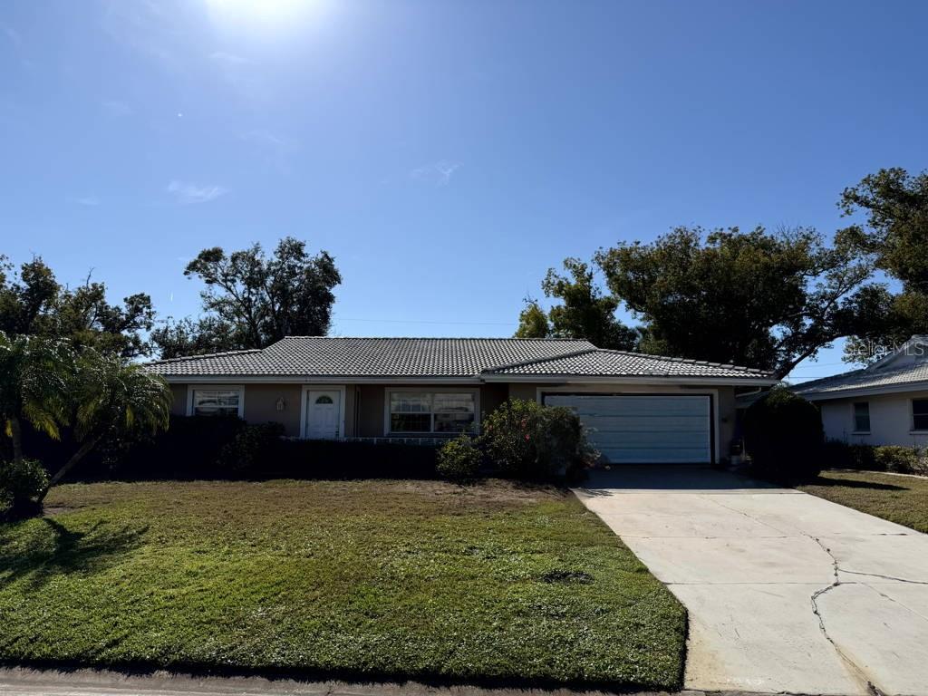 VILLAGE GREEN CLUB ESTATES - Residential