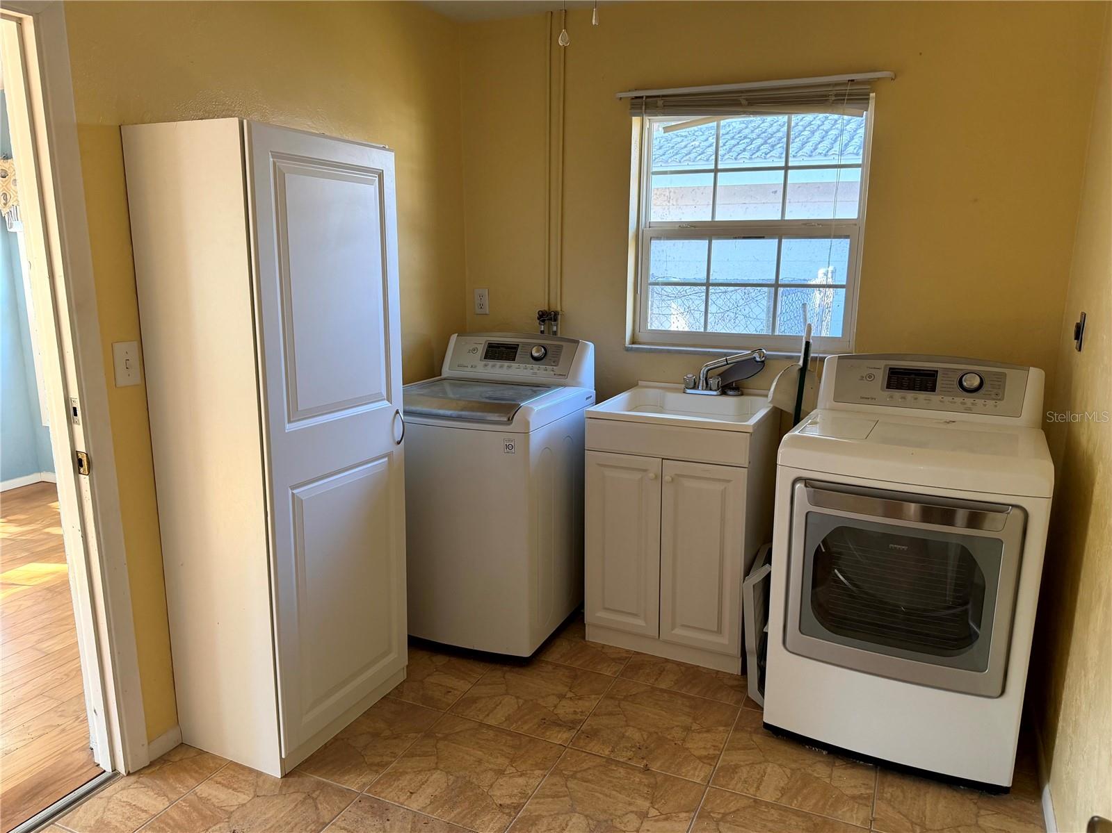 VILLAGE GREEN CLUB ESTATES - Residential