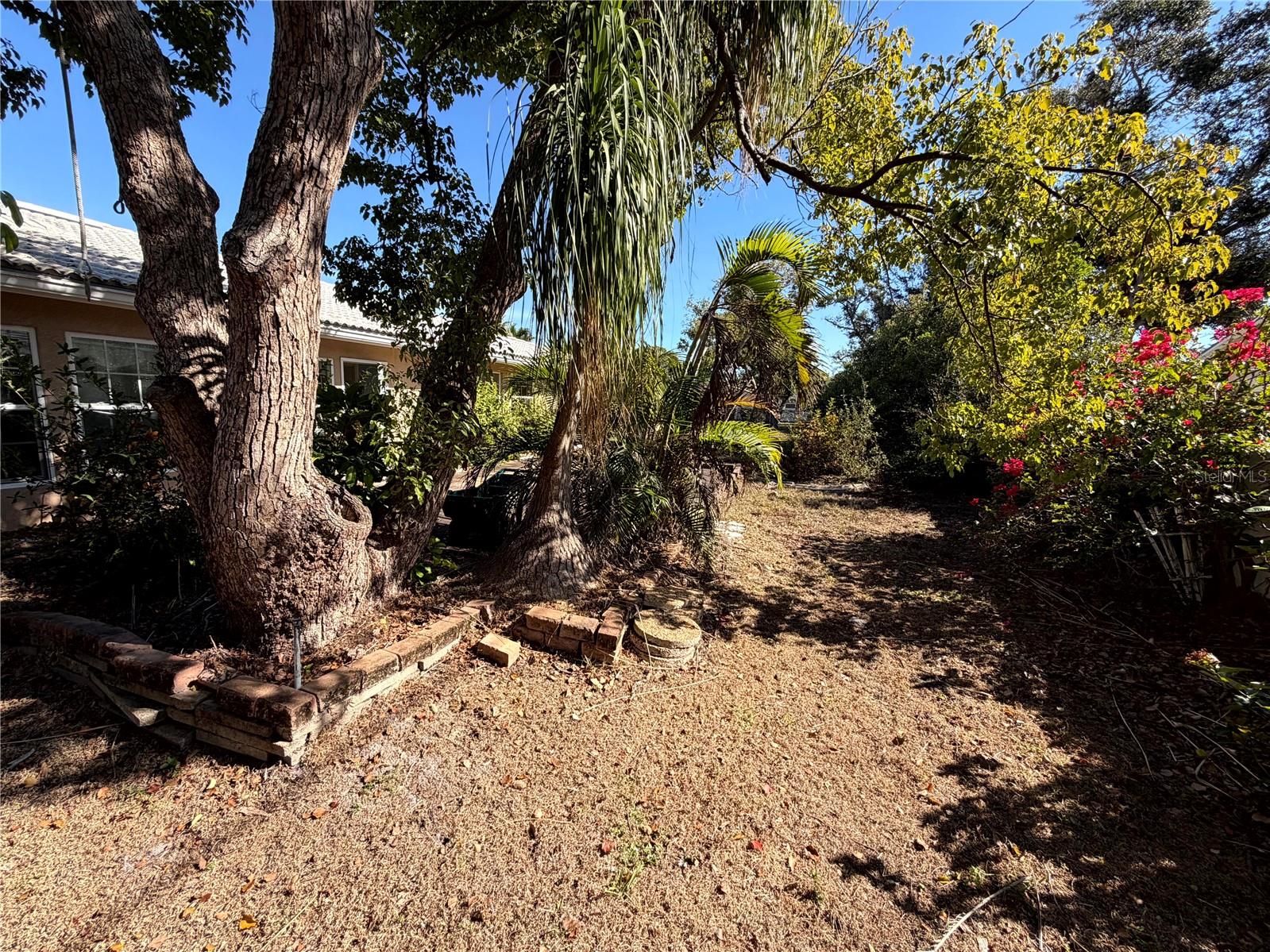 VILLAGE GREEN CLUB ESTATES - Residential