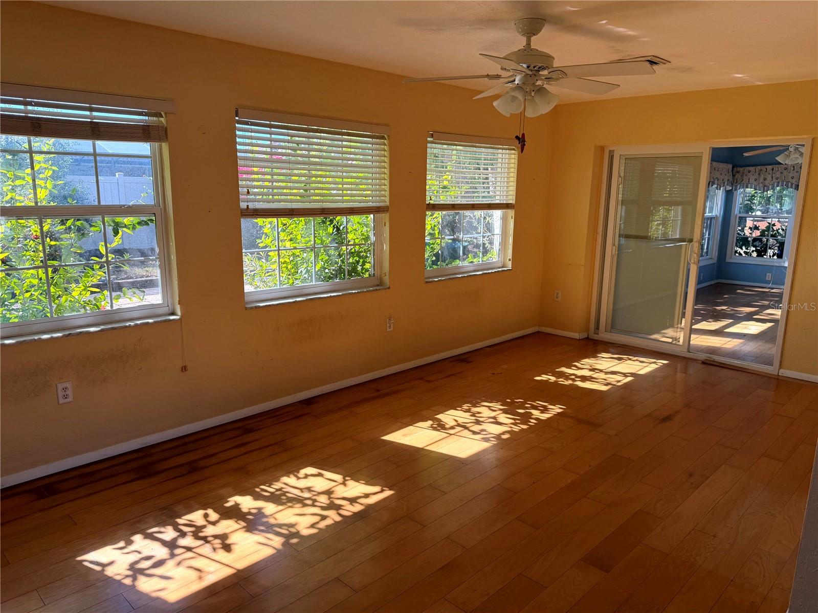 VILLAGE GREEN CLUB ESTATES - Residential