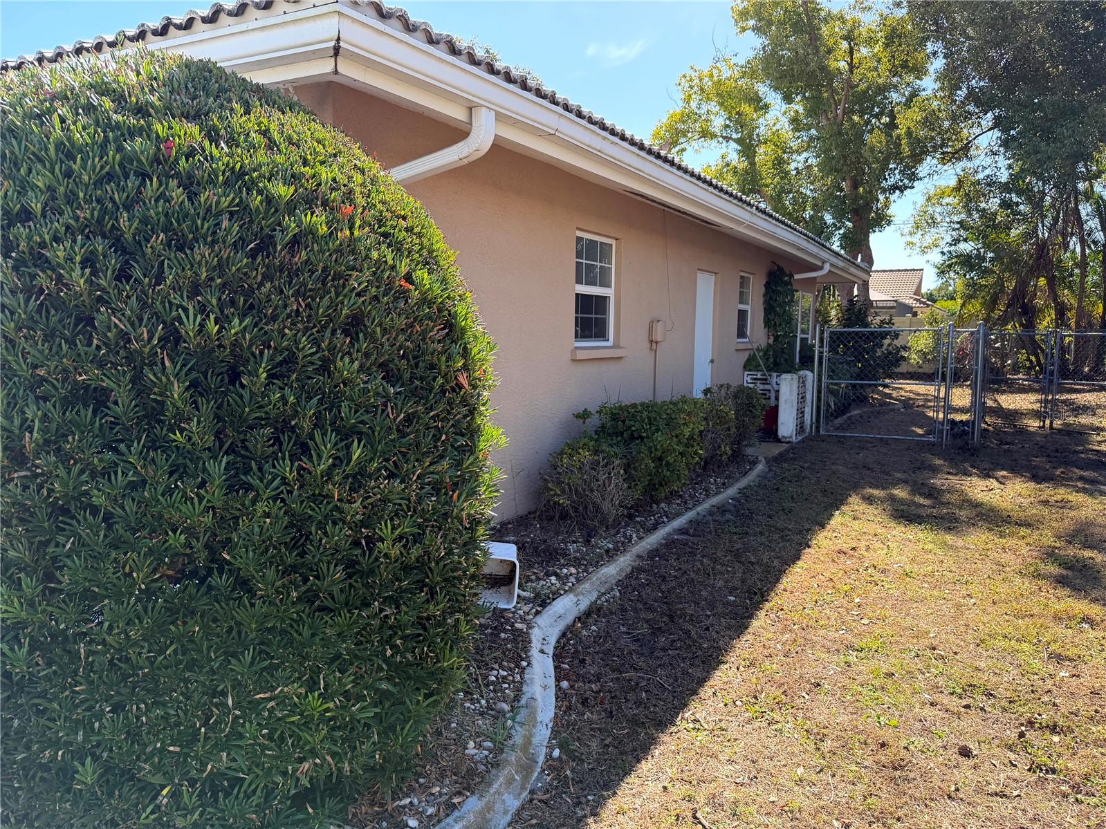 VILLAGE GREEN CLUB ESTATES - Residential