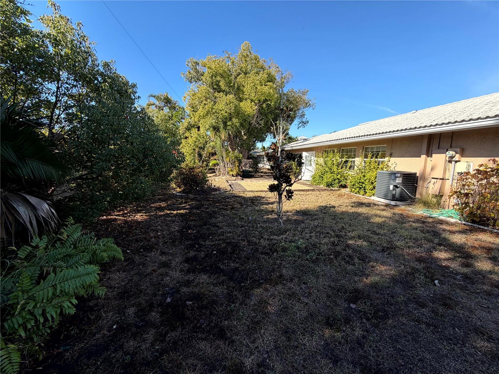 VILLAGE GREEN CLUB ESTATES - Residential