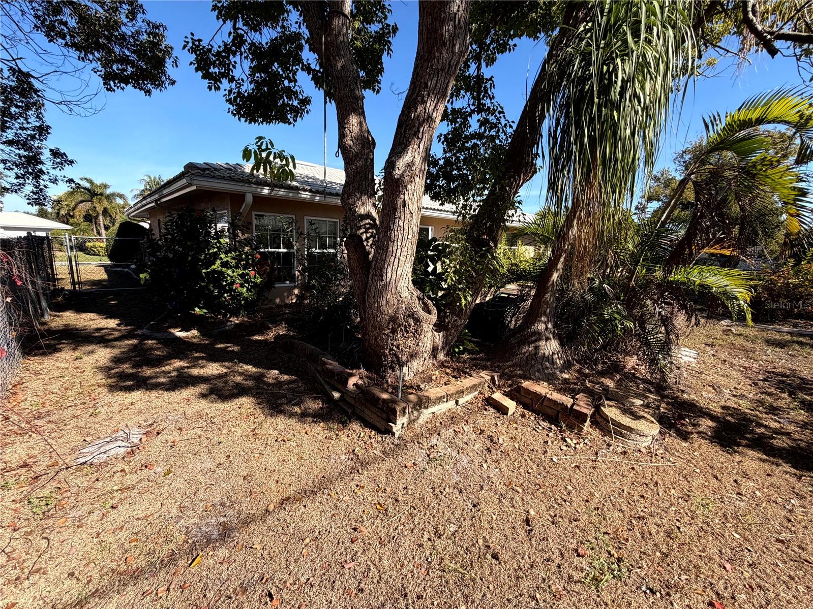 VILLAGE GREEN CLUB ESTATES - Residential