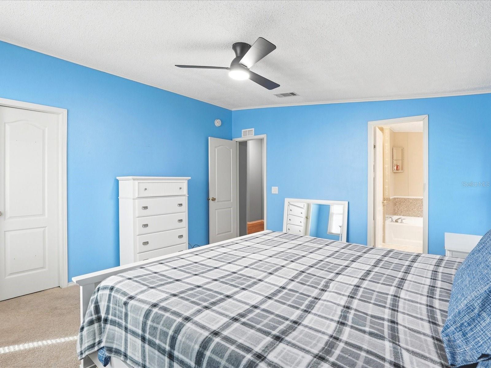 LEMON BAY ISLES PH 02 - Residential