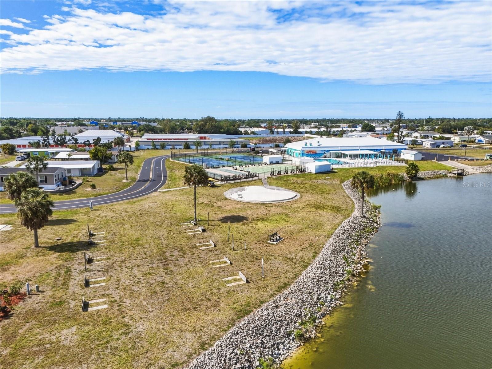LEMON BAY ISLES PH 02 - Residential