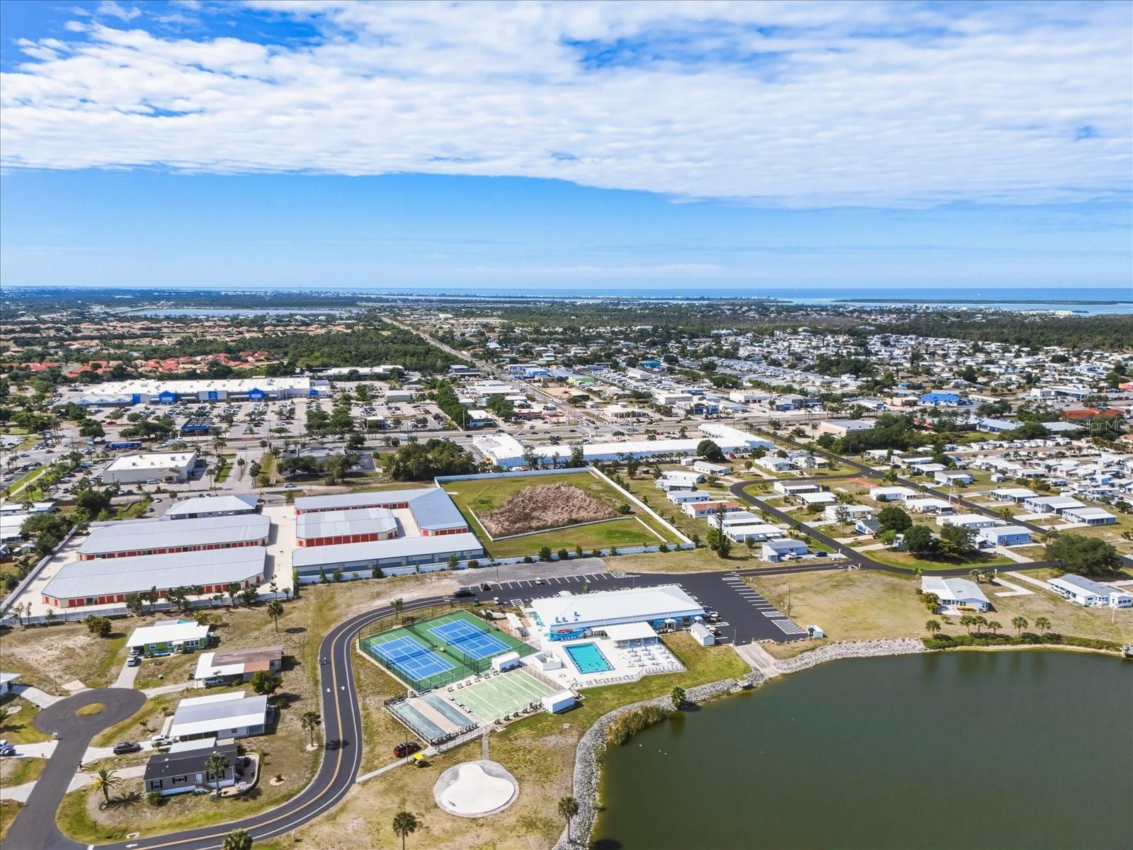 LEMON BAY ISLES PH 02 - Residential