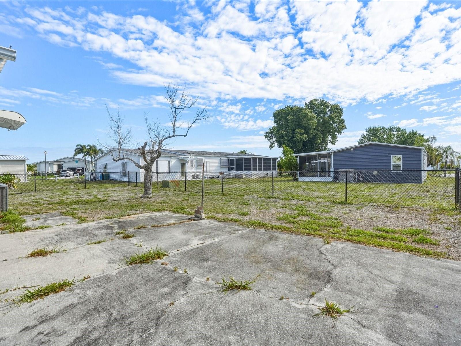 LEMON BAY ISLES PH 02 - Residential