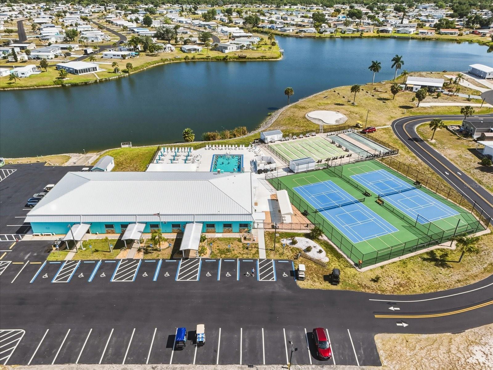 LEMON BAY ISLES PH 02 - Residential