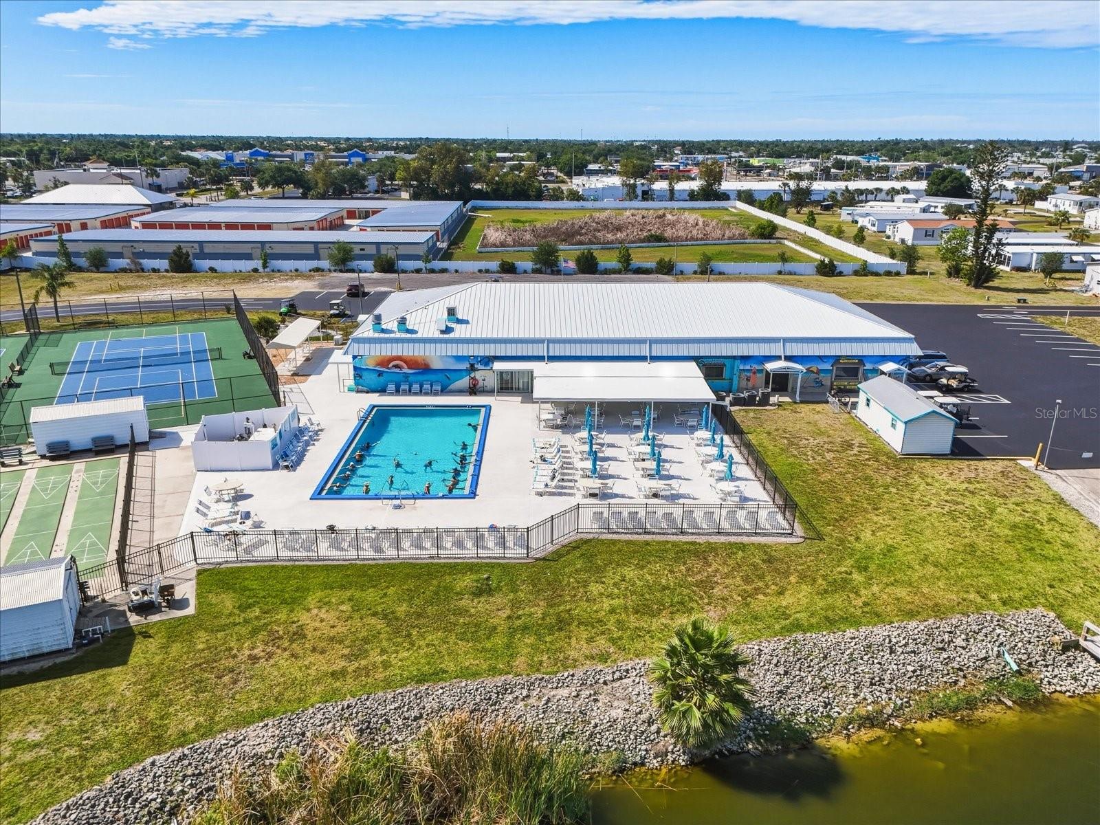 LEMON BAY ISLES PH 02 - Residential