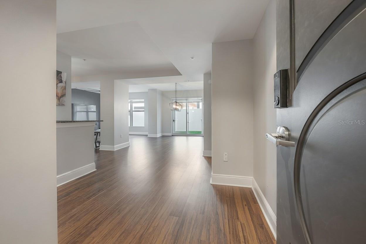 1238 E KENNEDY BOULEVARD 402