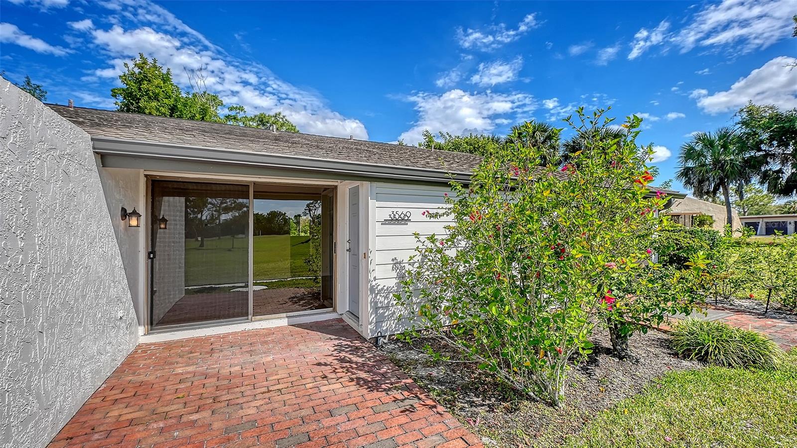 BUNKER OAKS - Residential