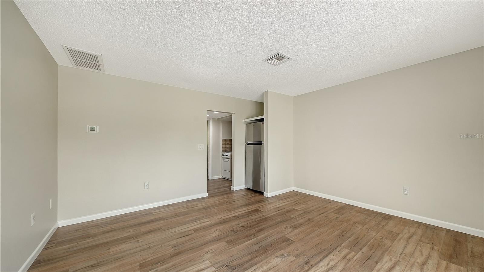 BUNKER OAKS - Residential