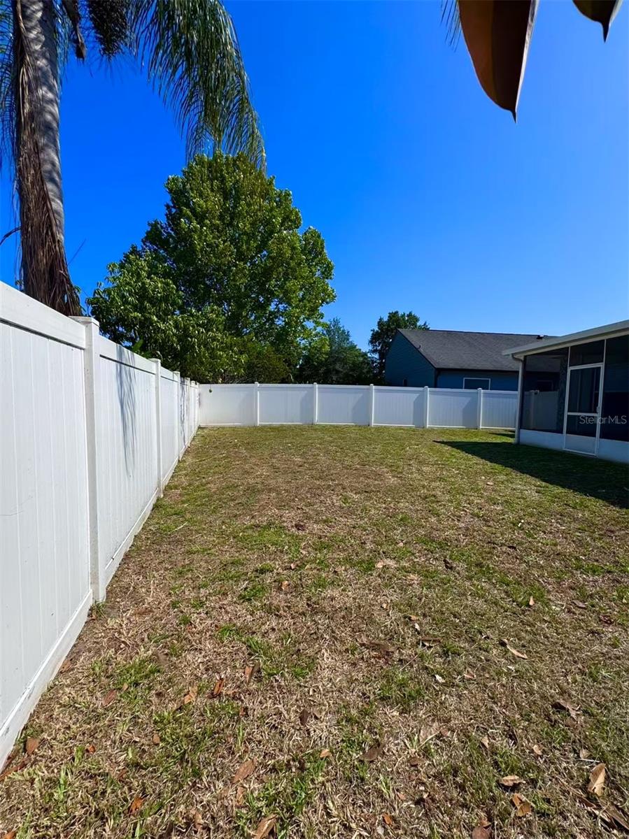 2049 CROSSCREEK COURT