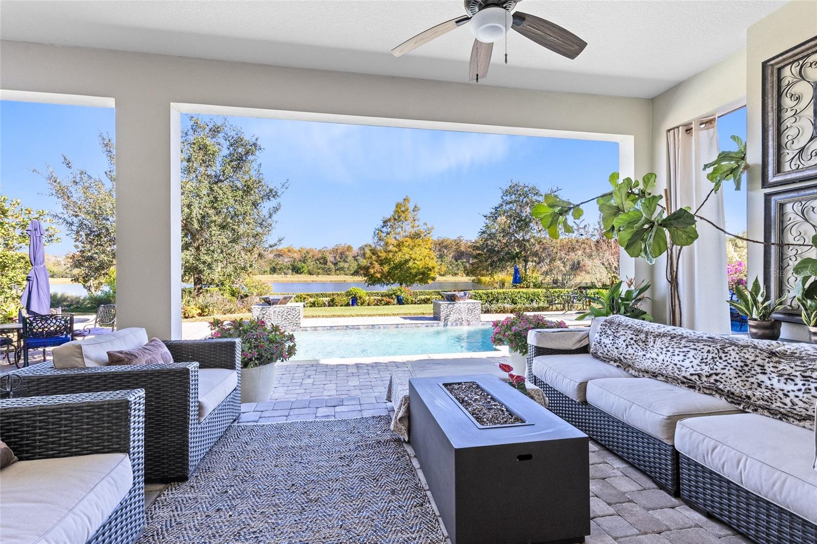 LAUREATE PARK - Residential