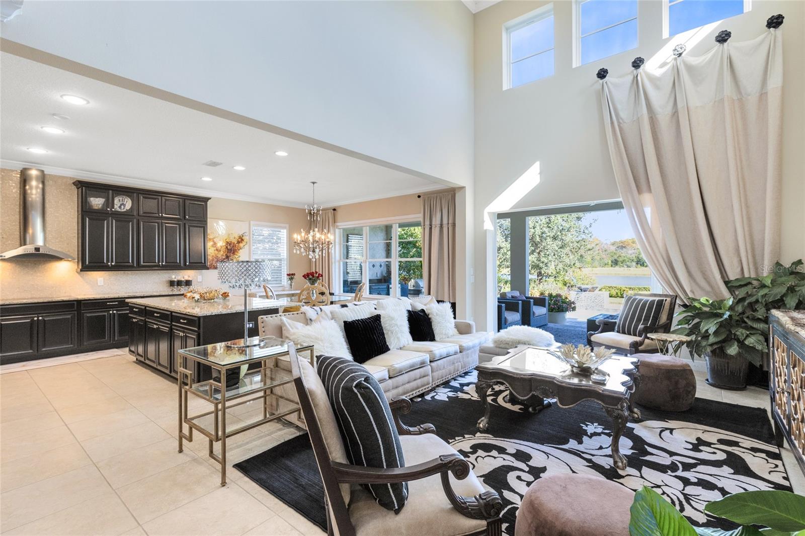 LAUREATE PARK - Residential