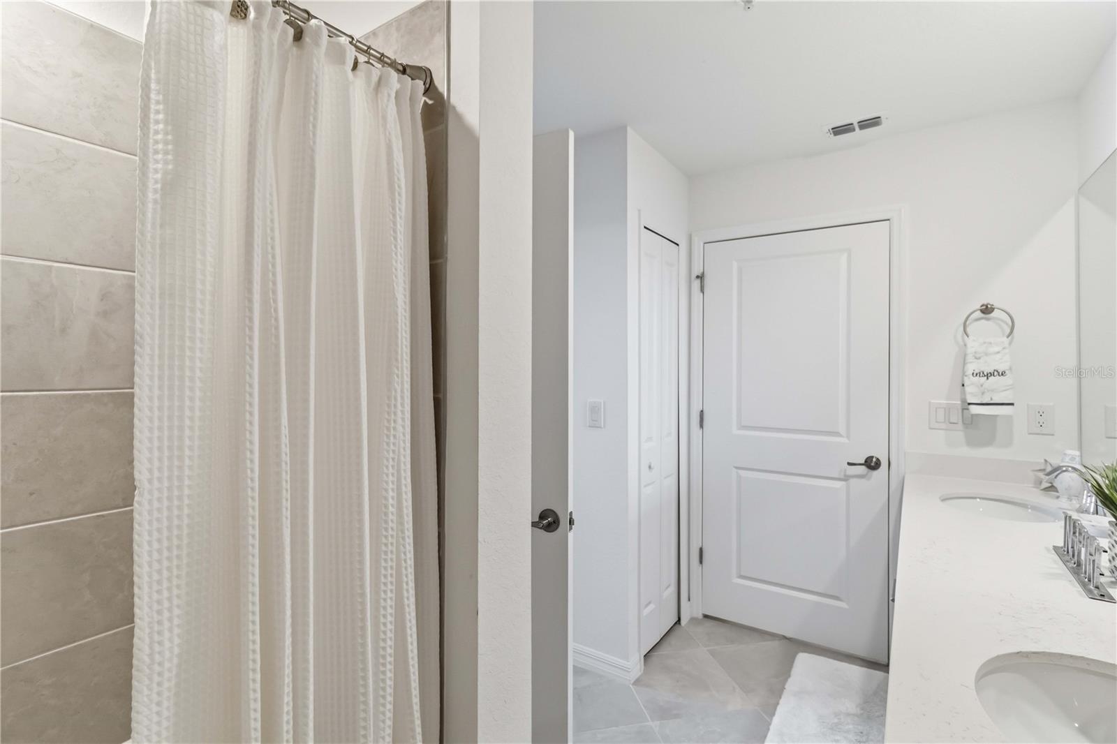 WELLEN PARK GOLF & COUNTRY CLUB - Residential