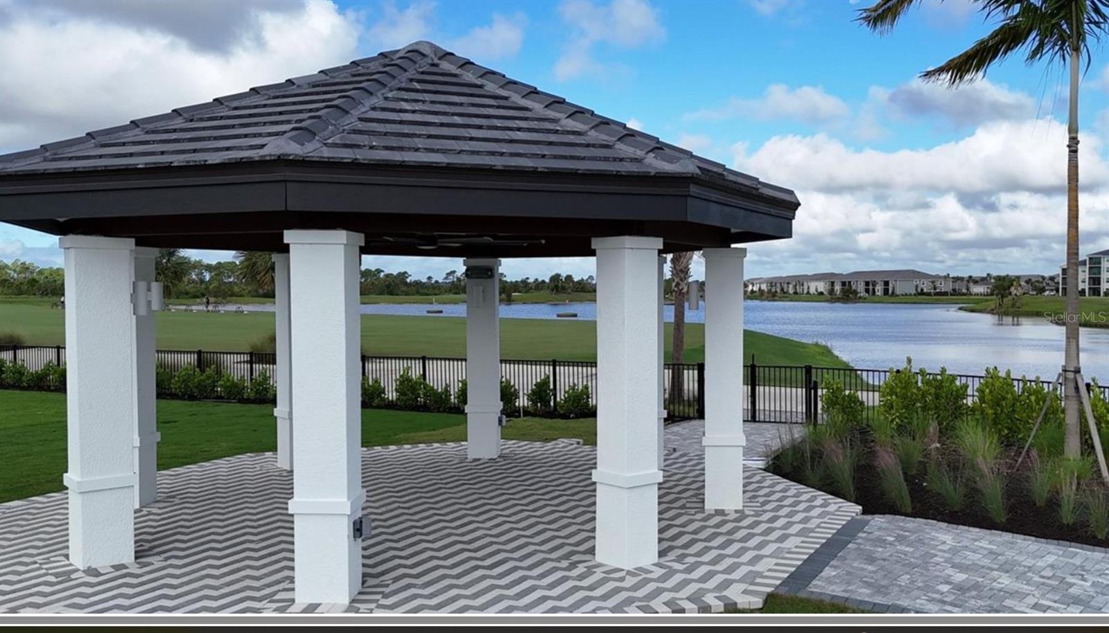 WELLEN PARK GOLF & COUNTRY CLUB - Residential