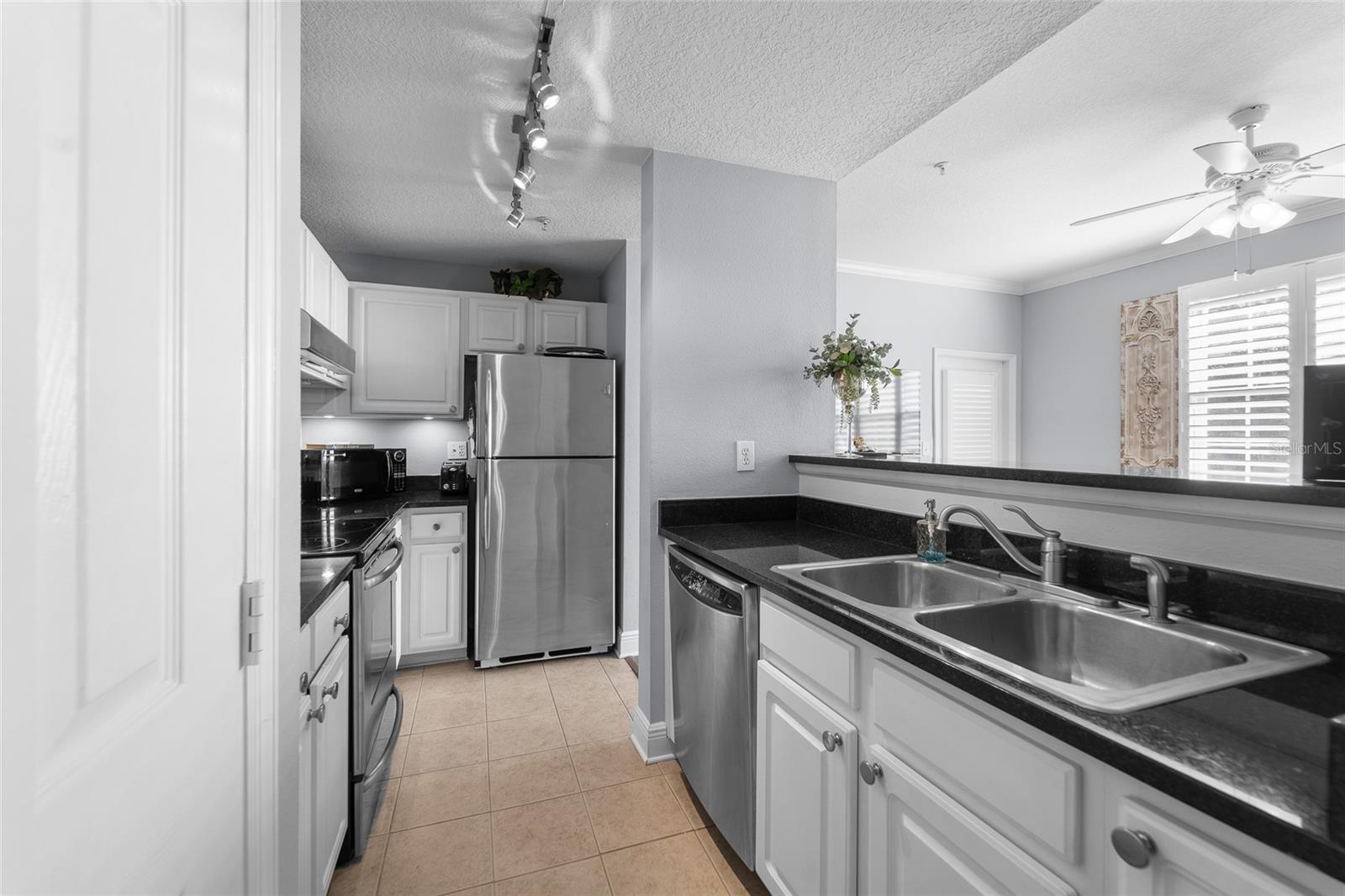 501 KNIGHTS RUN AVENUE 2120
