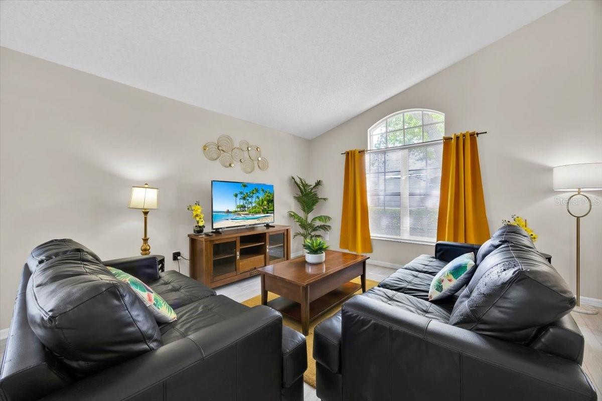1113 CASTERTON CIRCLE