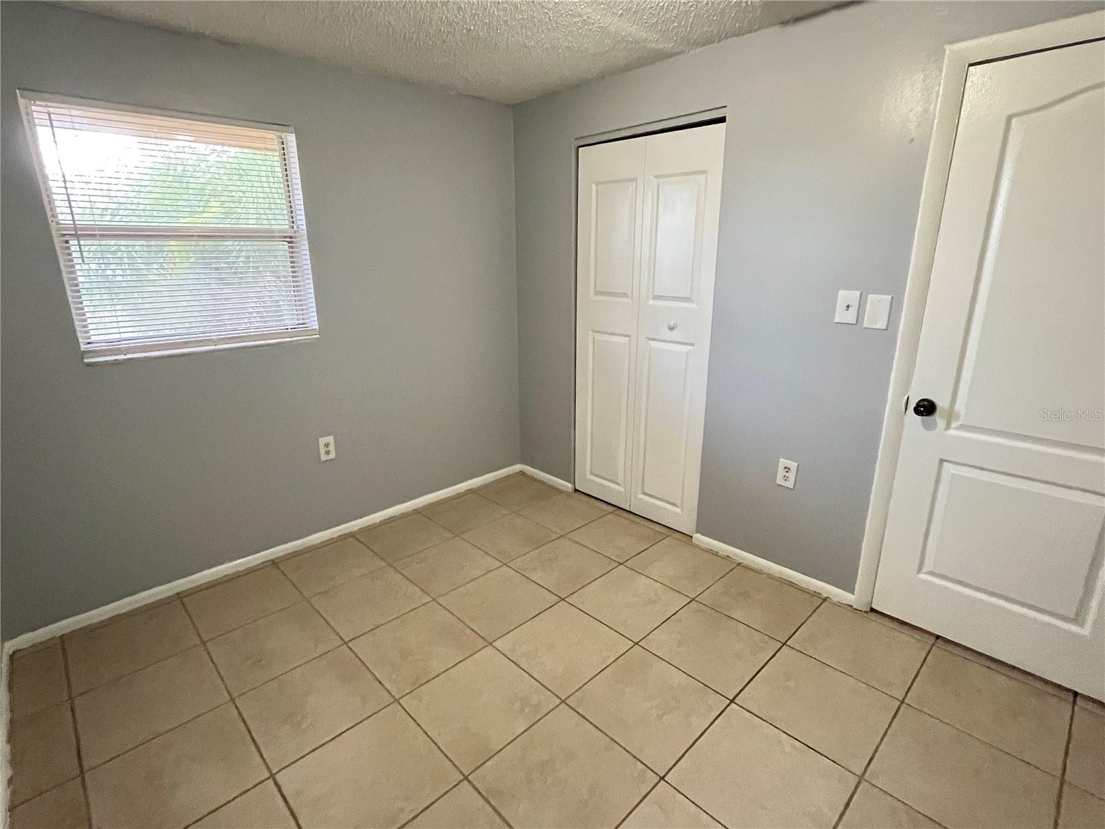 ACADEMY MANOR UNIT 01 - Residential Lease