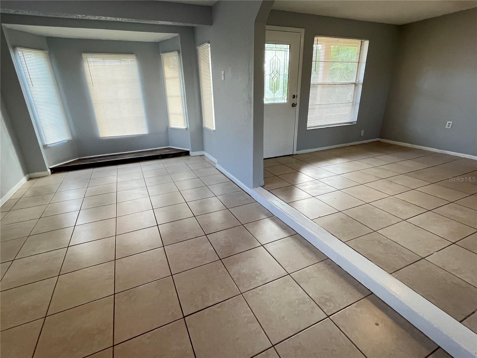 ACADEMY MANOR UNIT 01 - Residential Lease